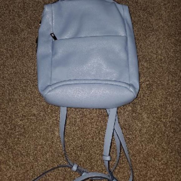 Backpack - Picture 3 of 3